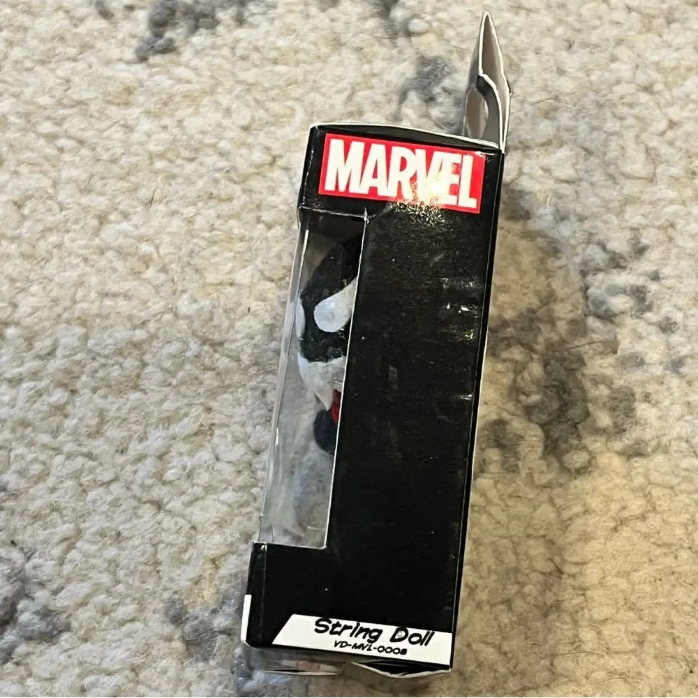 NIB Marvel Comics VENOM STRING DOLL Voodoo Doll Keychain